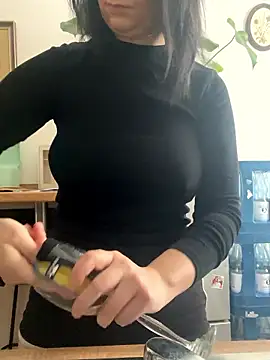 Snapshot of Off__Melonenmandy chatting on January 13, 2026, 11:48 am Off Melonenmandy online show from January 13, 2026, 11:48 am