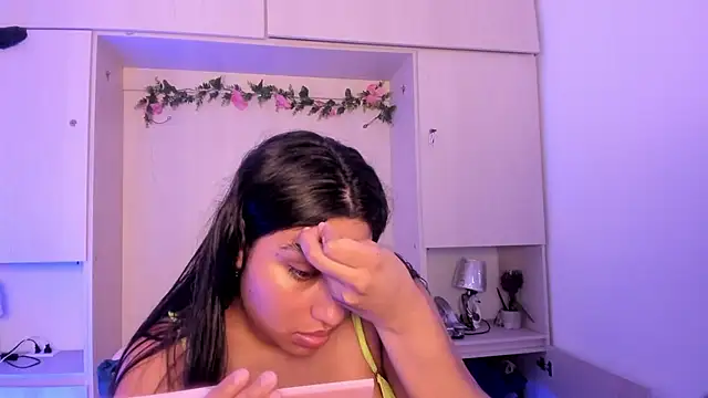 CANDYGABYY online show from July 7, 2026, 8:02 pm