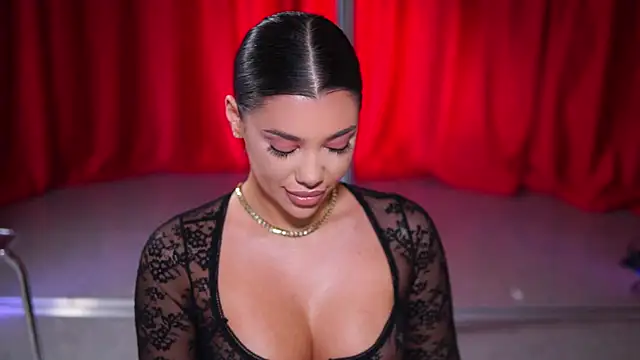 NatyDesiree online show from January 7, 2025, 10:19 pm