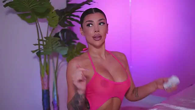 NatyDesiree online show from March 6, 2025, 8:19 am