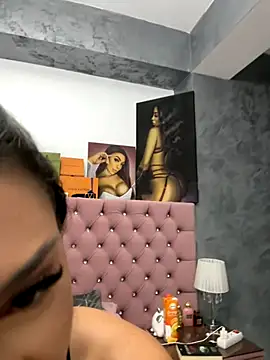 NatyDesiree online show from September 18, 2025, 7:49 pm