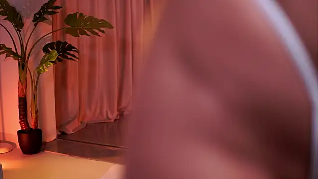 NatyDesiree online show from March 30, 2026, 7:15 pm