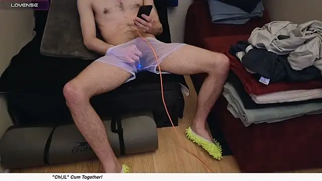 Snapshot of pantslesstraveler_plt chatting on February 24, 2025, 12:16 pm pantslesstraveler plt online show from February 24, 2025, 12:16 pm