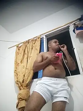 SaucyAffair0 online show from April 7, 2026, 3:40 am