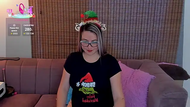 ariana cross online show from December 2, 2025, 12:54 pm