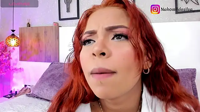 nahomiidasilva  online show from April 1, 2026, 7:22 pm