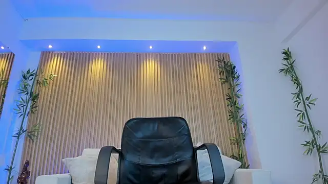 Snapshot of paulina_sweett_ chatting on October 11, 2025, 12:26 pm paulina sweett online show from October 11, 2025, 12:26 pm