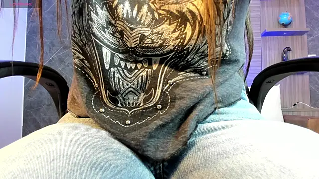 Snapshot of paulina_sweett_ chatting on November 15, 2025, 10:45 am paulina sweett online show from November 15, 2025, 10:45 am