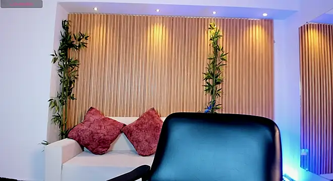 Snapshot of paulina_sweett_ chatting on February 24, 2026, 12:14 pm paulina sweett online show from February 24, 2026, 12:14 pm