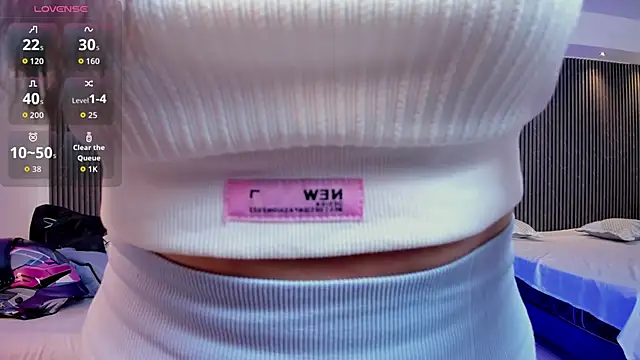 Snapshot of paulina_sweett_ chatting on February 25, 2026, 1:10 pm paulina sweett online show from February 25, 2026, 1:10 pm