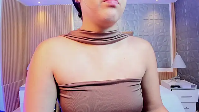 paulina sweett  online show from March 31, 2026, 12:27 pm