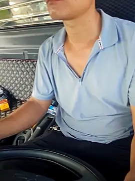 Vanilahirl online show from October 4, 2025, 8:23 am