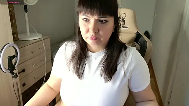 Snapshot of Tina_Dolly chatting on July 8, 2026, 11:15 am Tina Dolly online show from July 8, 2026, 11:15 am