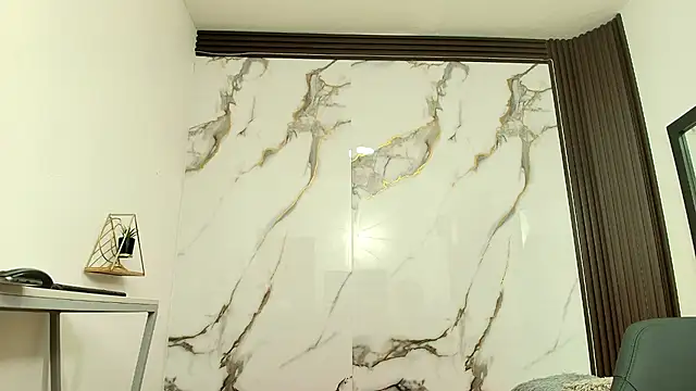 Snapshot of Lindsey8 chatting on March 7, 2026, 12:13 pm Lindsey8 online show from March 7, 2026, 12:13 pm