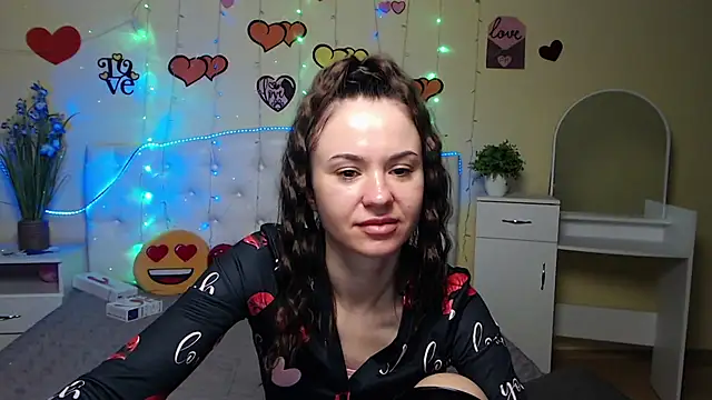 KaraCriegs online show from February 13, 2025, 9:49 pm