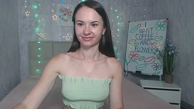 KaraCriegs online show from September 15, 2025, 5:13 pm