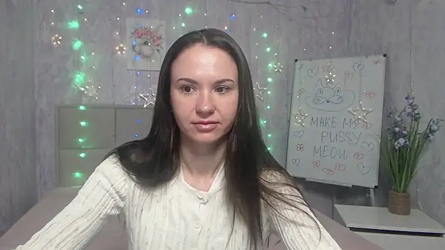 KaraCriegs online show from September 30, 2025, 5:51 pm