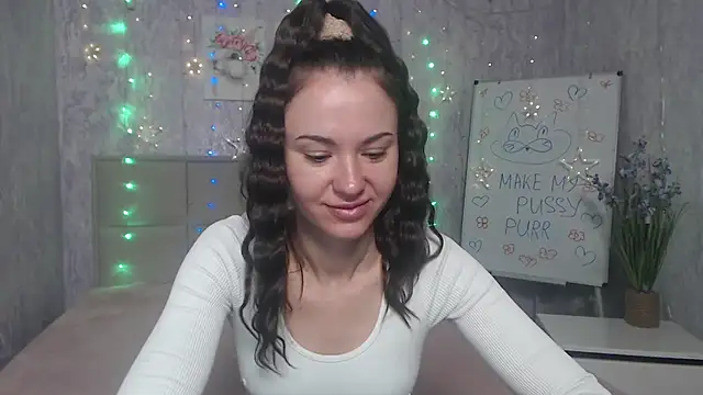 KaraCriegs online show from October 4, 2025, 5:11 pm