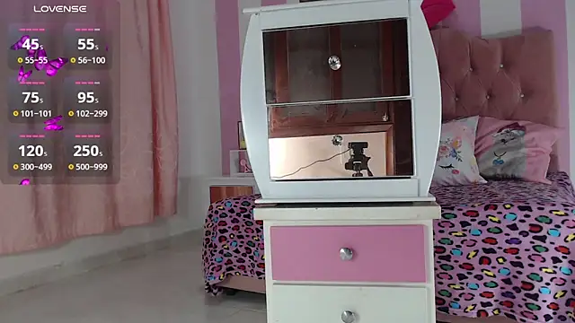 Snapshot of zaleya_mateus chatting on November 10, 2025, 1:04 am zaleya mateus online show from November 10, 2025, 1:04 am