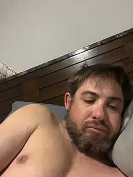 Snapshot of caliguy37 chatting on February 10, 2026, 6:28 am caliguy37 online show from February 10, 2026, 6:28 am