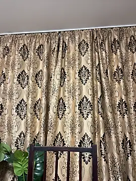 NadiraNoor online show from November 25, 2025, 4:12 am