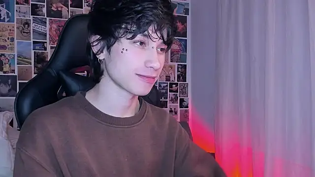 liamelf online show from February 15, 2025, 6:02 am