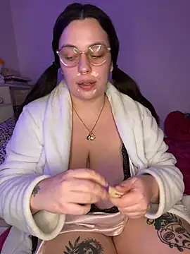 milkyhonybaby online show from March 5, 2025, 12:16 am