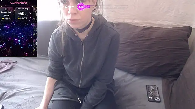 GinaAngelina online show from April 21, 2026, 12:33 pm