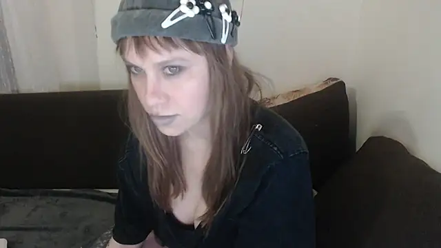 GinaAngelina online show from May 5, 2026, 10:51 pm