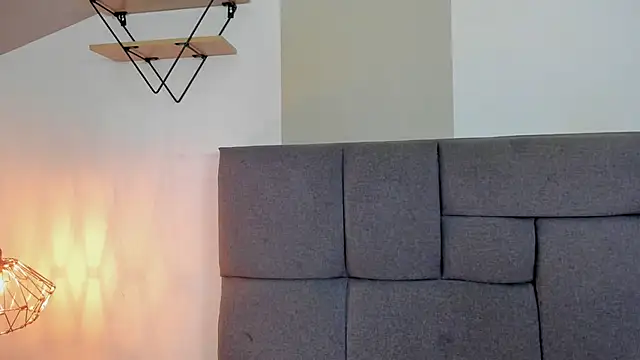 mailin18 online show from February 19, 2025, 10:20 pm