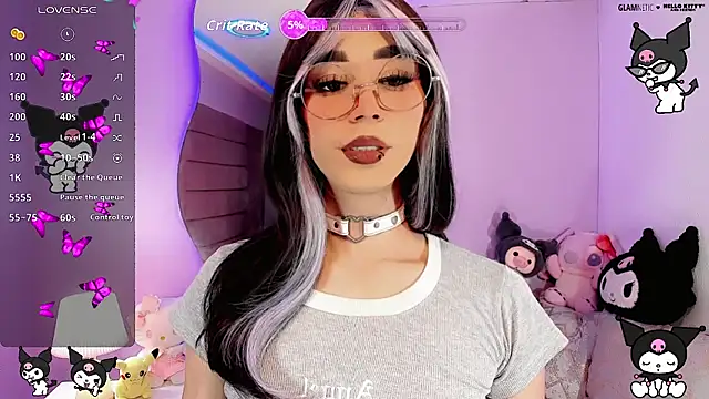 kimMaddiee online show from November 11, 2025, 9:26 pm