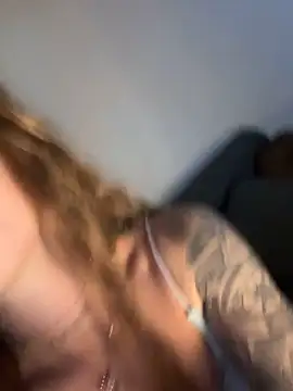 EmiliaCatalina online show from April 23, 2026, 11:51 pm