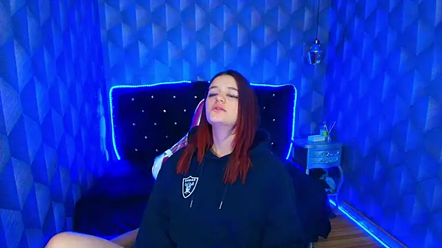 LiaHarryis online show from November 30, 2025, 7:56 am