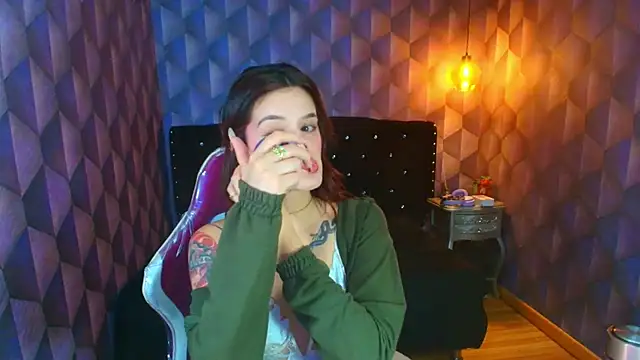 LiaHarryis online show from March 31, 2026, 7:14 pm