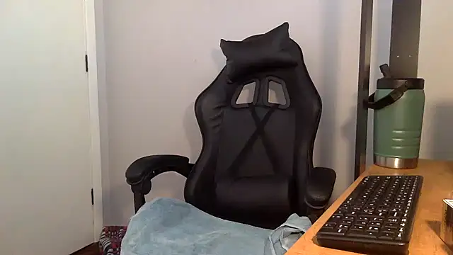 Smoker Ginger online show from March 5, 2025, 6:01 pm