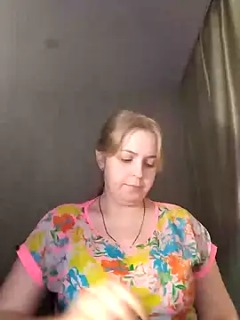 Lady nice cat online show from February 19, 2025, 12:44 pm