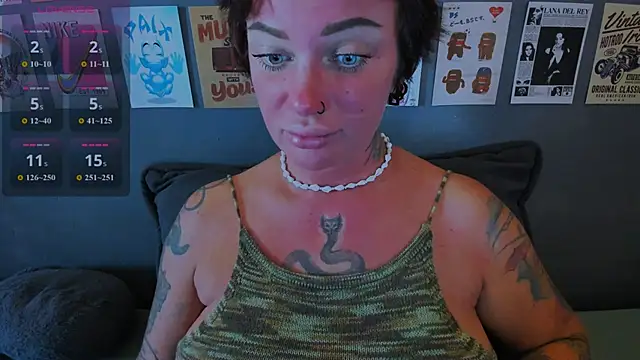 EllieOz online show from June 9, 2026, 5:02 pm