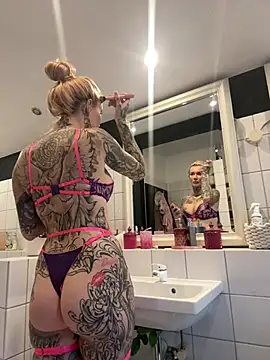 Stella-Kink online show from February 1, 2026, 8:13 am