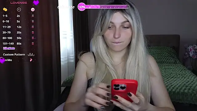 Snapshot of Yoda21 chatting on November 9, 2025, 12:14 pm Yoda21 online show from November 9, 2025, 12:14 pm