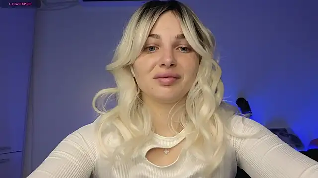 Snapshot of Yoda21 chatting on November 21, 2025, 12:37 pm Yoda21 online show from November 21, 2025, 12:37 pm