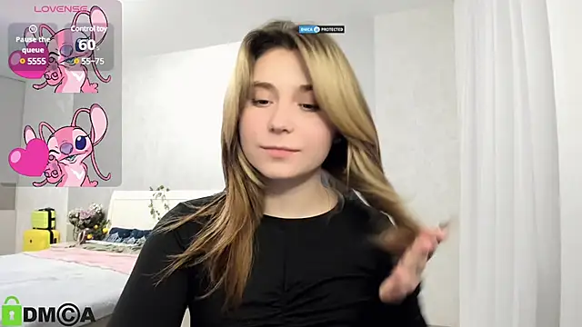 Snapshot of SweetMonicka chatting on February 2, 2025, 7:04 pm SweetMonicka online show from February 2, 2025, 7:04 pm