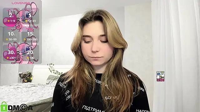 Snapshot of SweetMonicka chatting on February 11, 2025, 5:40 pm SweetMonicka online show from February 11, 2025, 5:40 pm