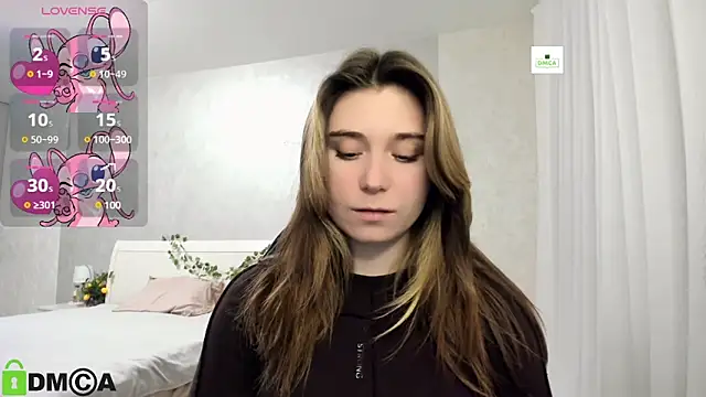 Snapshot of SweetMonicka chatting on February 17, 2025, 6:04 pm SweetMonicka online show from February 17, 2025, 6:04 pm