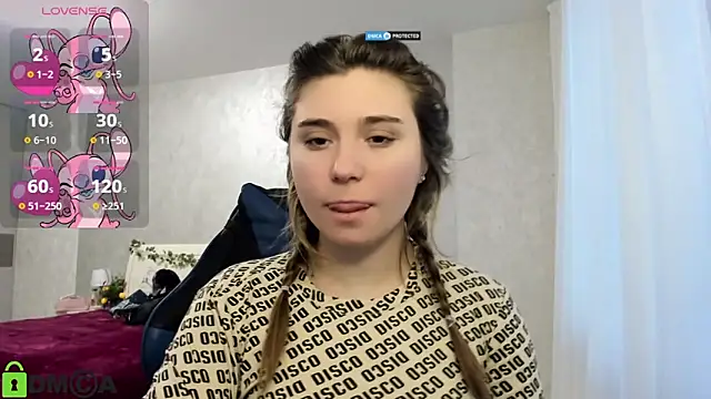 Snapshot of SweetMonicka chatting on February 21, 2025, 3:32 pm SweetMonicka online show from February 21, 2025, 3:32 pm