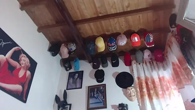 seleneh online show from March 21, 2025, 9:12 pm