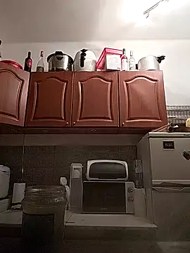 LauraBaby online show from February 26, 2026, 5:23 pm