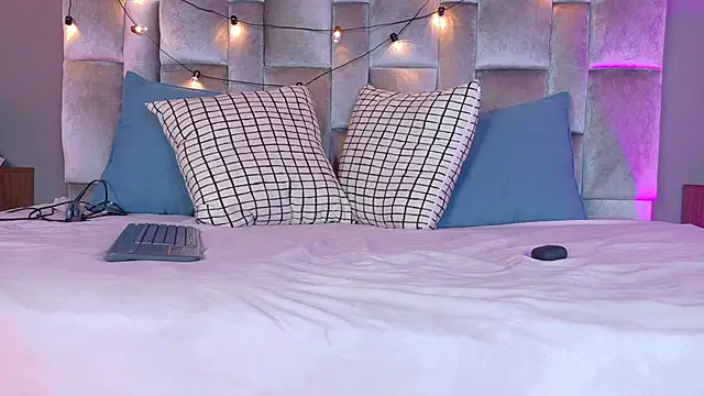 nahomi campbell online show from February 18, 2026, 7:43 pm