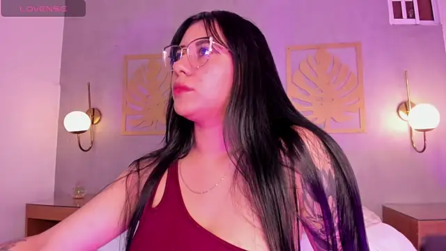 majo rosse  online show from April 9, 2026, 6:57 pm