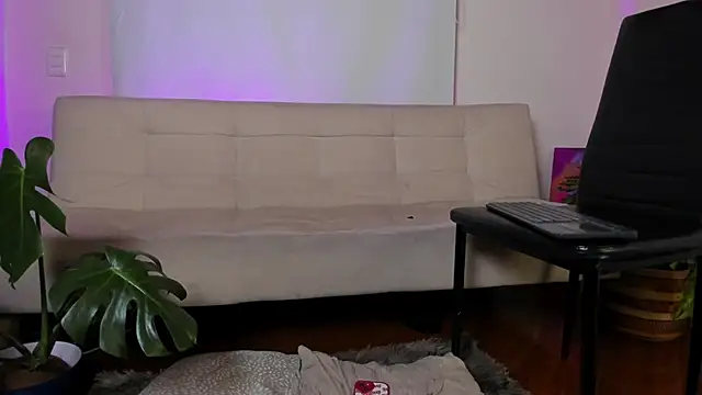 roselinedior online show from January 14, 2025, 8:04 pm