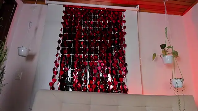 roselinedior online show from February 12, 2025, 4:22 pm